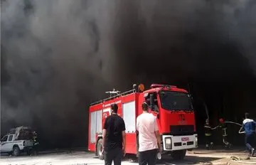 آتش سوزی در یک مجتمع تفریحی در شیراز