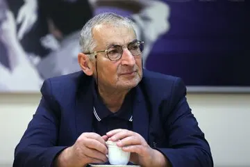 نوشته صادق زیباکلام درباره حمله اسرائیل به ایران