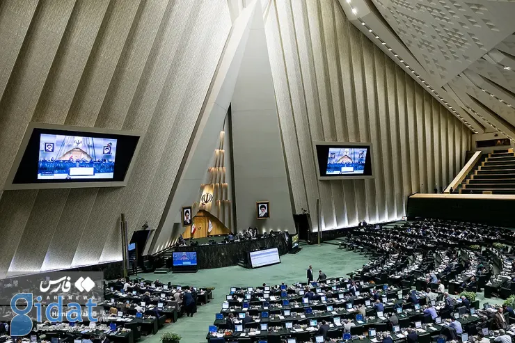 قاب‌های متفاوت از جلسه امروز نمایندگان در مجلس