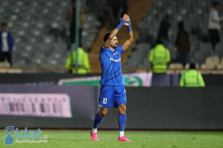 رامین رضاییان با سبیل چنگیزی مقابل پرسپولیس