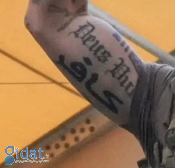 خالکوبی ویژه وزیر جنگ ایالات متحده در حین نمایش قدرت