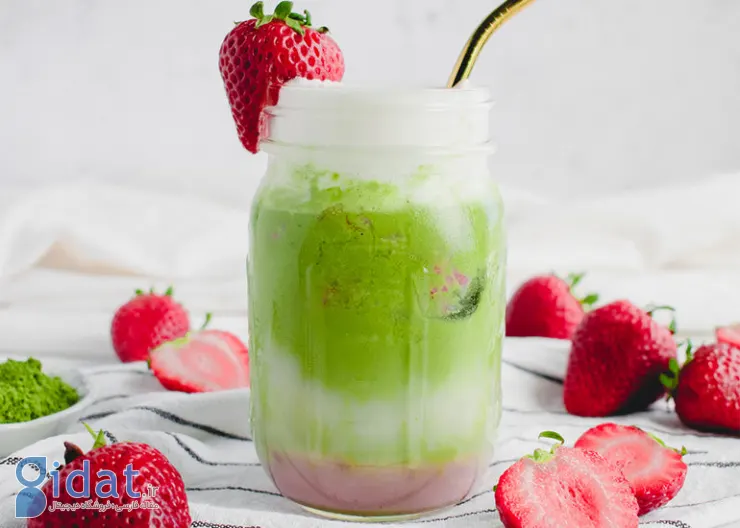 20230329223658-iced_strawberry_matcha_latte_recipe_humblyhomemadeblog_web3