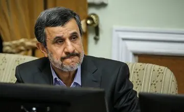 امیری‌فر: امیدوارم احمدی‌نژاد سر عقل بیاید