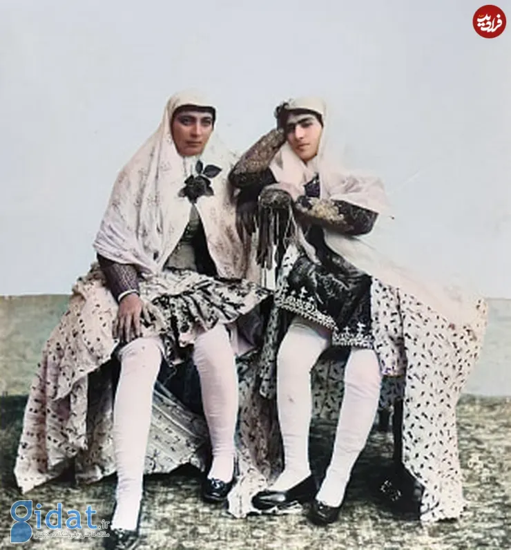 این زن زیبای مرموز در عکس‌های قاجاری کیست؟