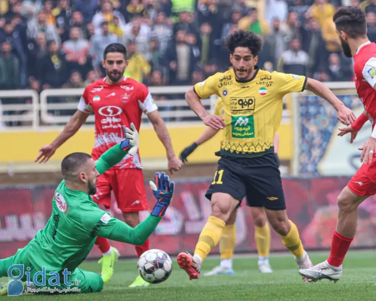 بازیکنان پرسپولیس مقابل نایب قهرمان سپاهان حمایت خود را نشان دادند