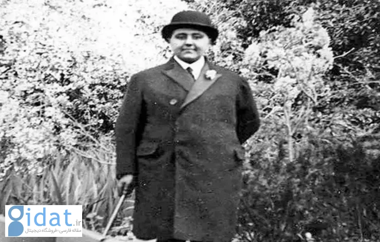 استقبال مردم ارومیه از آخرین پادشاه قاجار