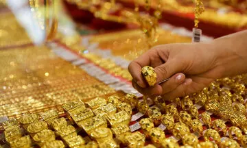 بازار طلا فرو ریخت