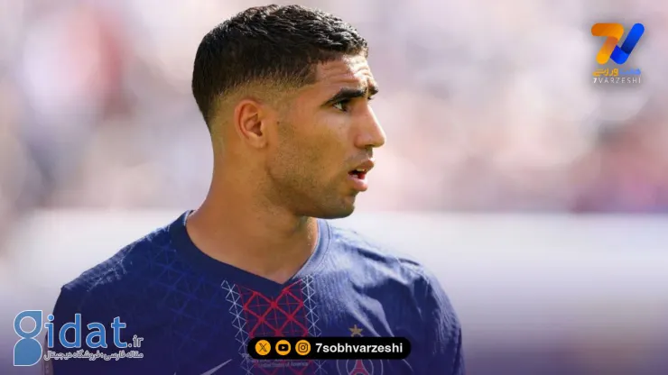 ورود اشرف حکیمیِ سینماگر با اسکوتر به مراسم انتخاب مرد سال آفریقا