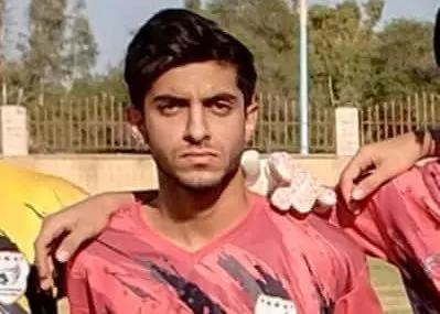 فوتبالیست آبادانی در حالت کما درگذشت