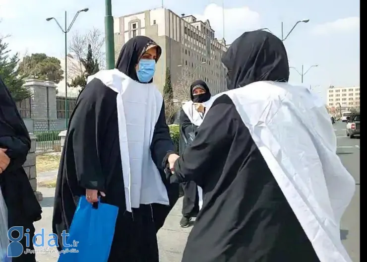 تصاویری از زنان کفن پوش در تجمع حامیان حجاب