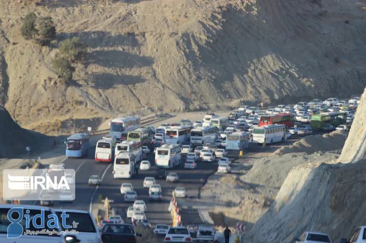 ترافیک سنگین در جاده ها با افزایش تقاضا برای سفر اربعین