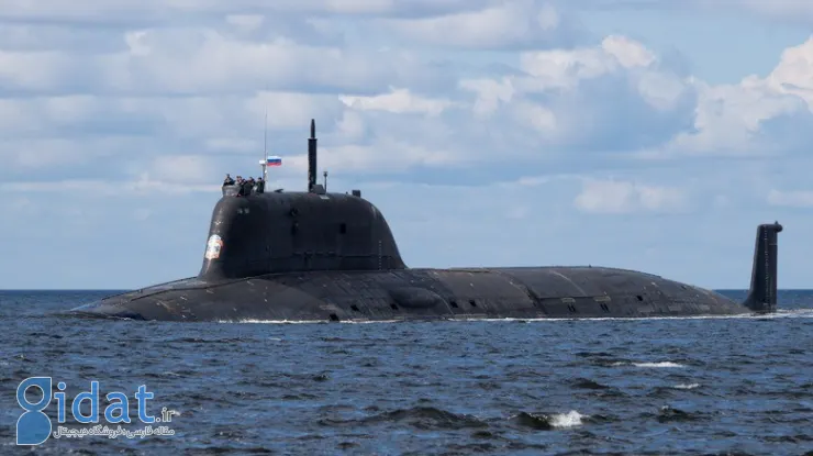 2-russian-submarine-yasen-m-half-underwater