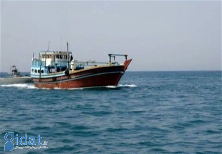 توقیف یک فروند شناور متخلف در آب‌های بوموسی