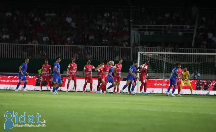 پرسپولیس با اراکی به توافق نرسید؛ میزبانی دربی روی هواست!