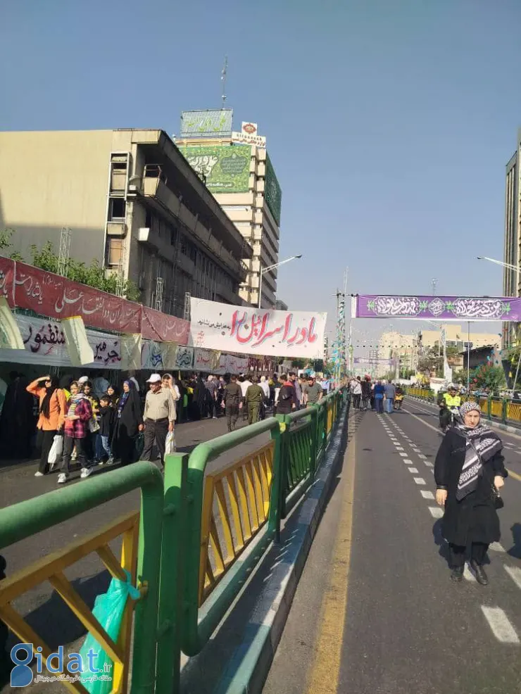 بنری که در جشن غدیر در تهران جلب توجه کرد