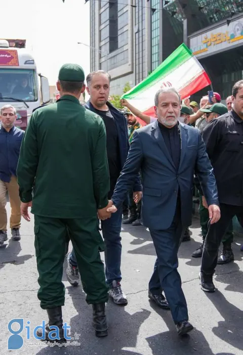 تصویر جالب از عراقچی در مراسم امروزِ تهران