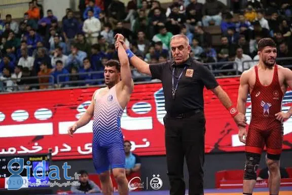 استقلال قبل از دربی قهرمان شد