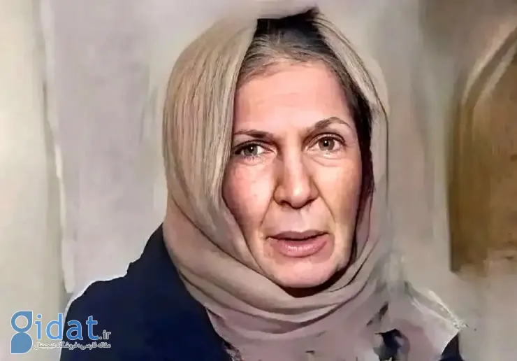 فروزان، ۲۷ ساله، به همراه سهیلا و بهروز وثوقی در سال ۲۰۱۴