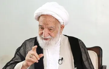 درخواست از رهبری برای رفع حصر موسوی و کروبی