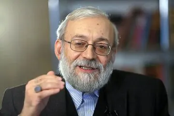 چه تفاوتی بین جواد لاریجانی و تلویزیون بین‌المللی وجود دارد؟