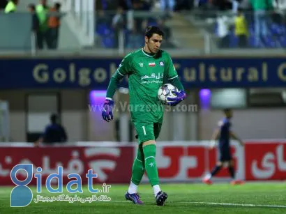 استقلالی ها این دروازه بان را به پرسپولیسی بودن متهم کردند!