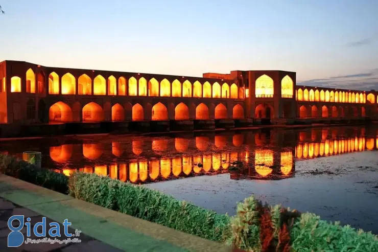 تصویر زیر زمینی از پل خواجو در اصفهان، ۱۹۲۶