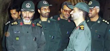 تصویری از سه فرمانده شهید در تونل‌های موشکی