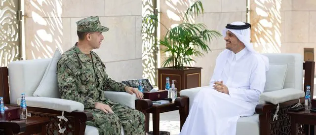 فرمانده سنتکام آمریکا با مقامات قطری دیدار کرد