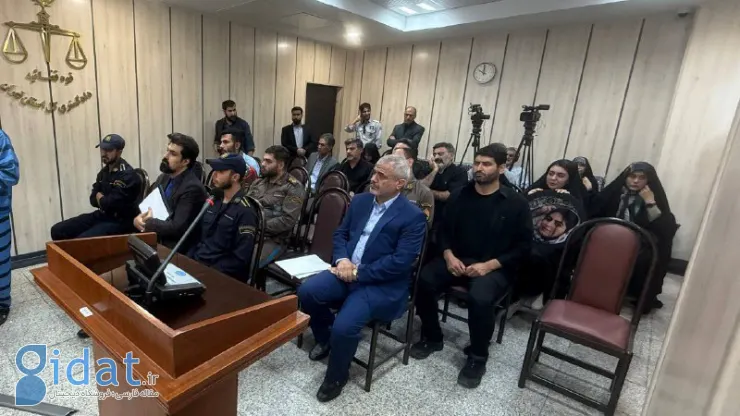 عکسی از حضور رئیس دادگستری در دادگاه الهه