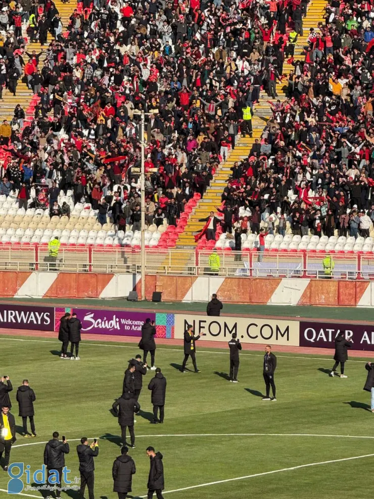 بازیکنان الخالدیه با دیدن هواداران تراکتور شگفت زده شدند