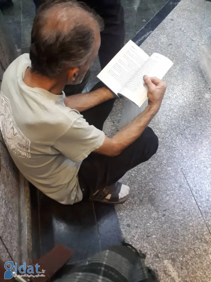 این مرد خاص ترین مسافر متروی تهران است