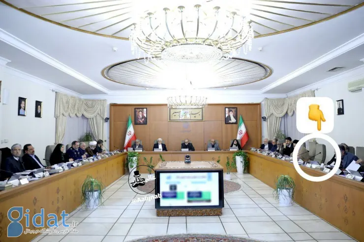 عکسی از صندلی خالی همتی در جلسه دولت