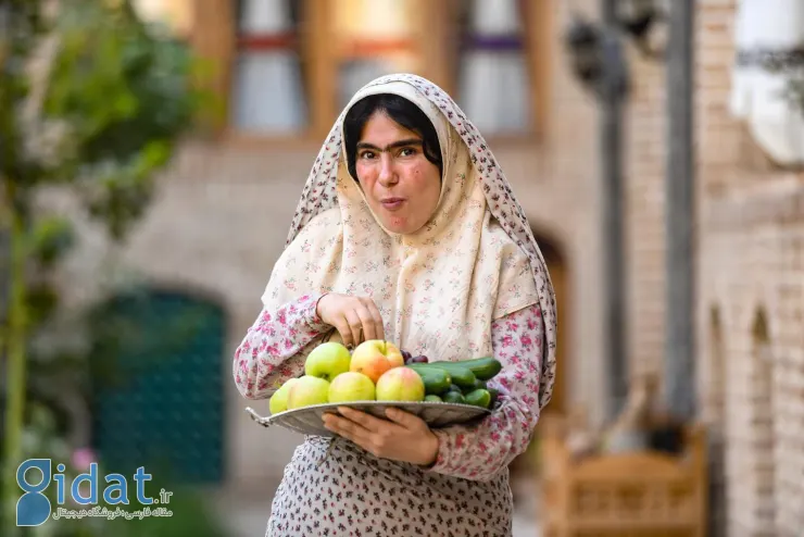 بازیگر زن بامداد خمار با لباسی به رنگ یاسی توجه‌ها را به خود جلب کرد