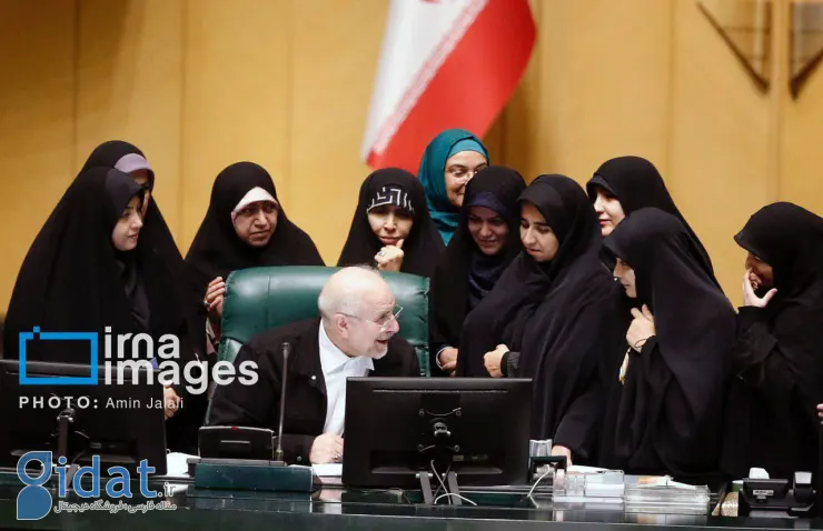 قالیباف توسط نمایندگان زن مجلس احاطه شده بود!
