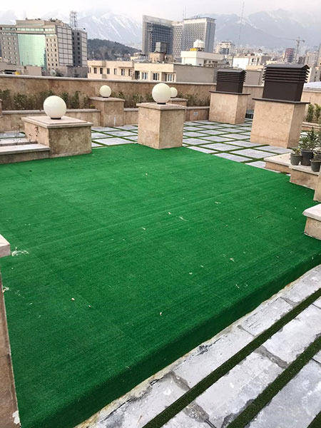 چمن مصنوعی چیست و کاربرد های آن در دکوراسیون منزل و محل کار کجاست؟