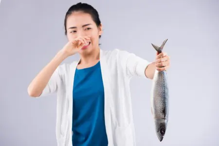 راه های ساده برای از بین بردن بوی بد ماهی و گوشت