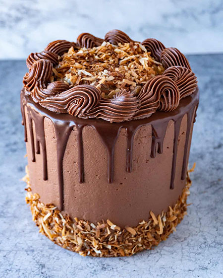 طرز تهیه شکلات روی کیک برای تزیین کیک
