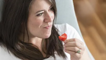 نکاتی برای خوردن توت فرنگی در دوران بارداری