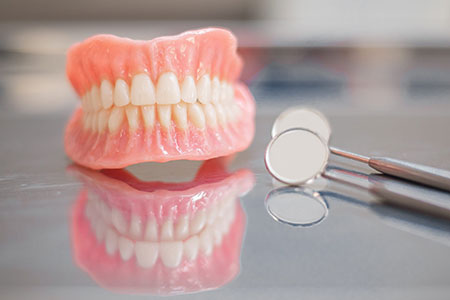 هر آنچه در مورد دندان مصنوعی باید بدانید