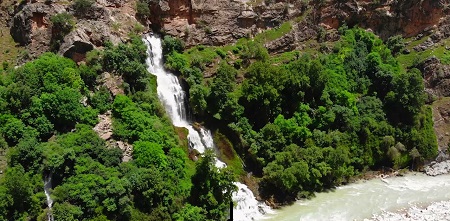 آبشار لندی زیباترین جاذبه گردشگری چهارمحال و بختیاری