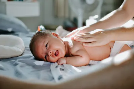 درمان خانگی برای تسکین دردهای نوزاد