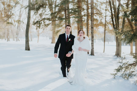 بهترین ژست های عکس عروس و داماد در زمستان