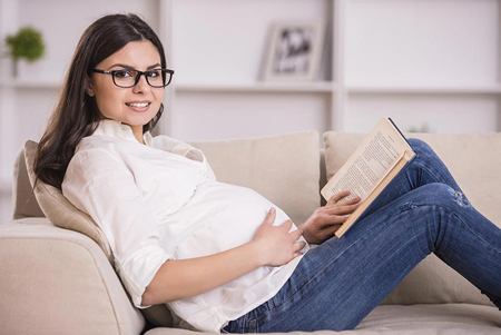 نحوه نشستن خانمها در بارداری به شکل صحیح