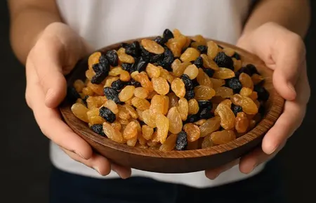 کشمش تیزابی؛ طلای سبز خراسان و راز ماندگاری‌اش