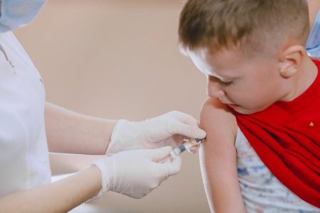 اهمیت واکسیناسیون در دوران کودکی