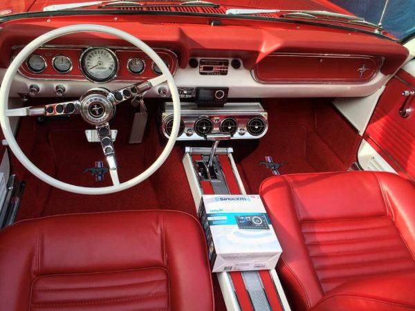 📻 رادیوهای خودرو با طراحی رترو — ظاهر کلاسیک با بلوتوث و امکانات هندزفری