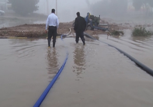 آبگرفتگی ادامه‌دار معابر خوزستان پس از گذشت دو روز از بارندگی فیلم