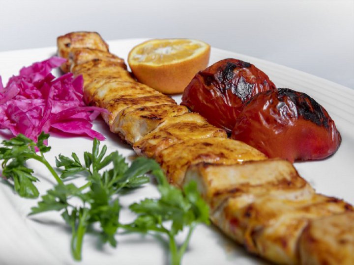 طرز تهیه جوجه کباب رستورانی با ماست، لذیذ و حرفه ای