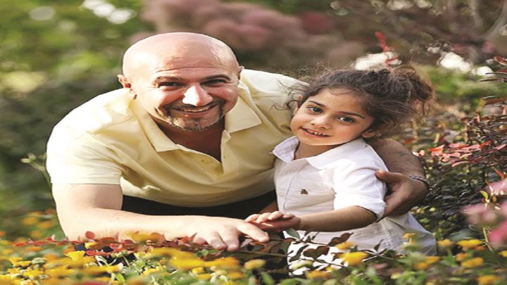 پدر آرات حسینی: فحش می خورم، چون برای پسرم زحمت کشیدم