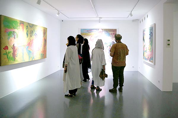 بازگشایی گالری های تهران پس از ماه ها تعطیلی هندسه سکوت یک نقاش در گالری اُ صدا می کند